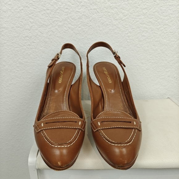 Sergio Rossi Brown Leather Closed Toe Pumps Preppy Size 39EU 9.5US - Picture 11 of 14